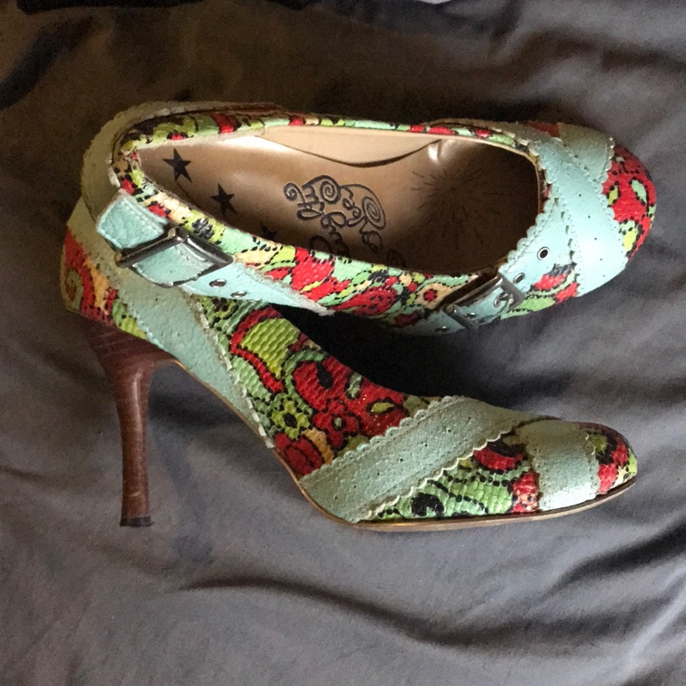 I don’t really wear heels.